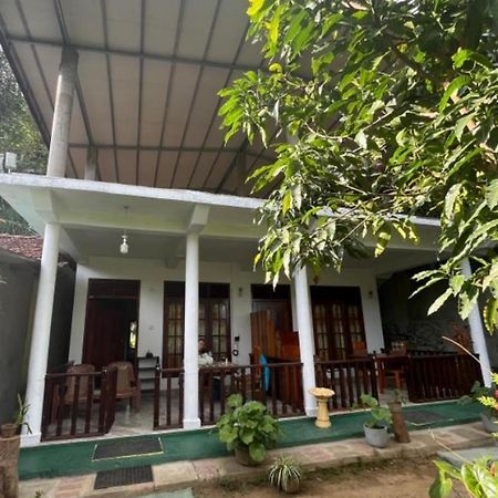 Bed and Breakfast Pasan Guest Ella Exteriér fotografie
