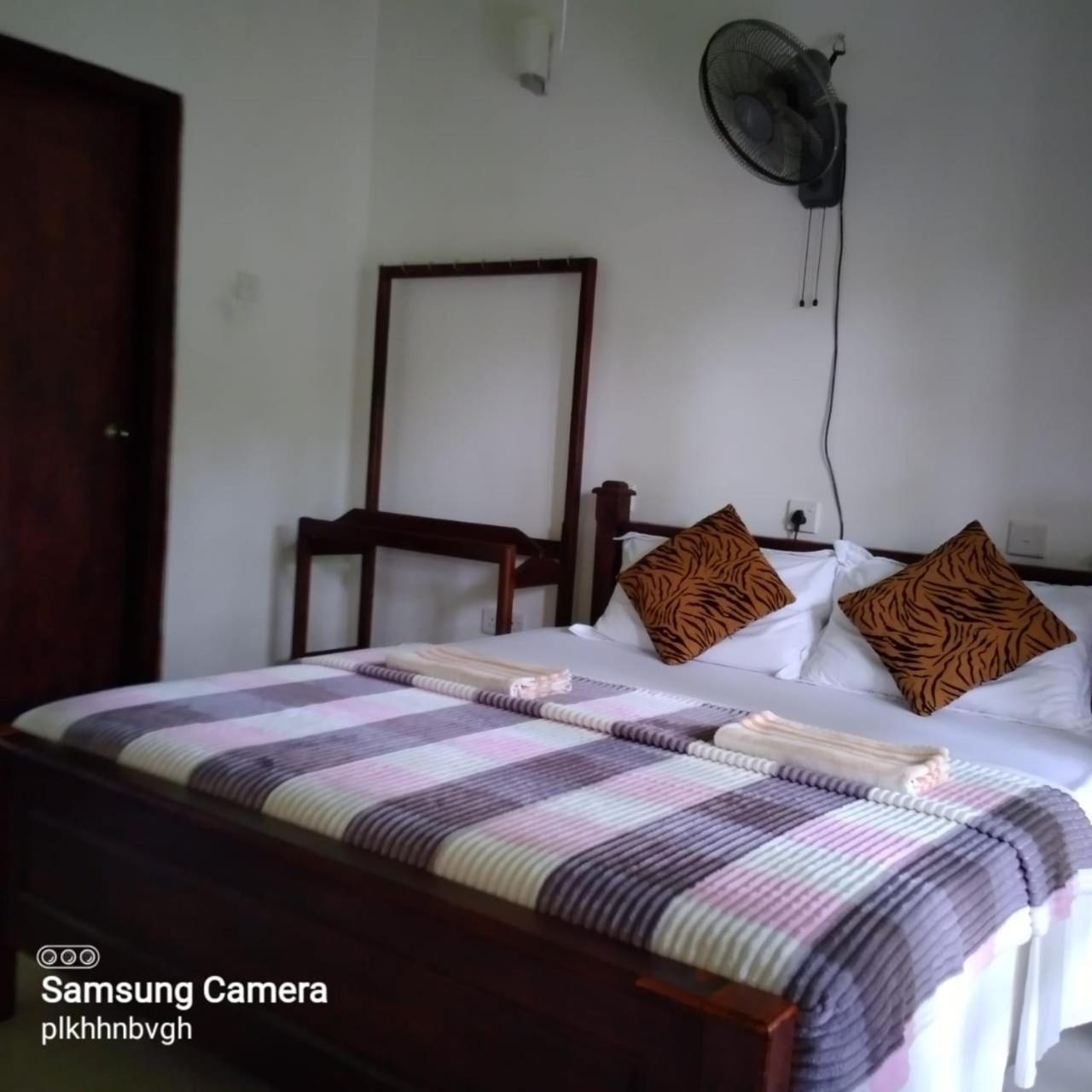 Bed and Breakfast Pasan Guest Ella Exteriér fotografie